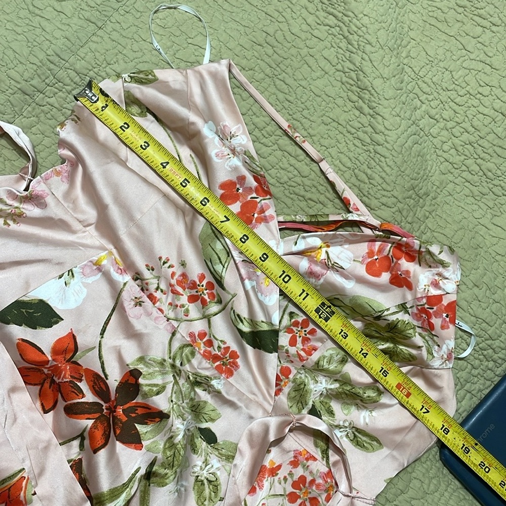 Lulu’s floral wrap maxi with cross with strap back - Picture 8 of 8